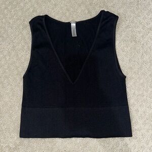 Black midi crop top spandex stretchy material